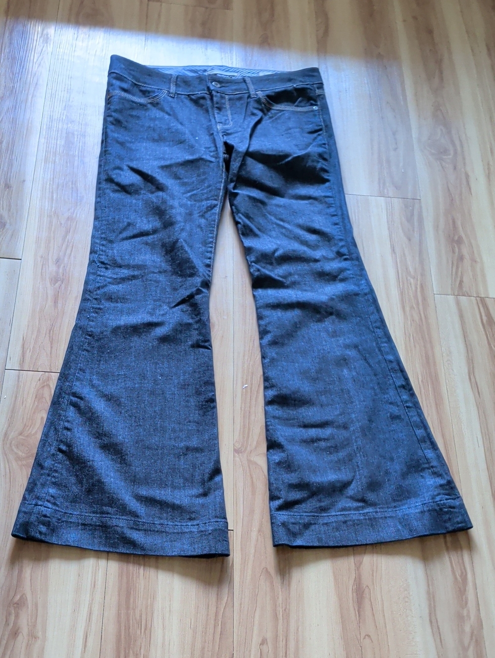 Women’s Wide-Leg Jeans in Dark Blue